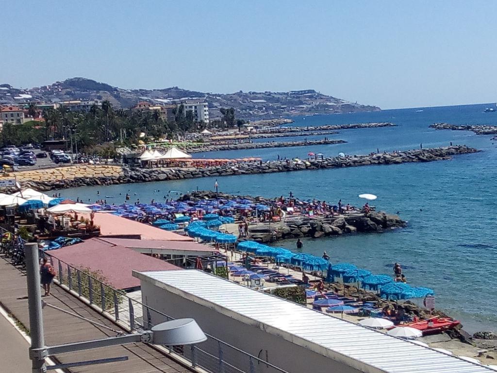 Apartmán Da Cipollina In Pieno Centro Sanremo Exteriér fotografie